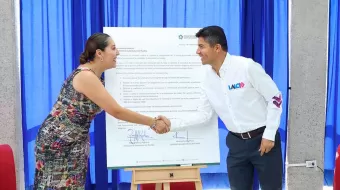 Eduardo Rivera Pérez firmó el Compromiso por una Educación con Rumbo en la Umad