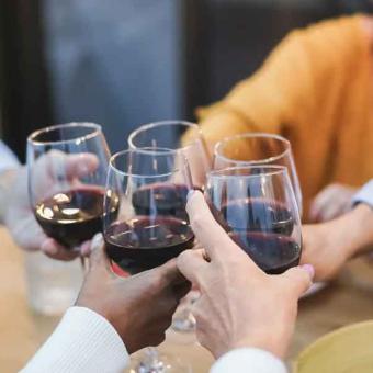 El fin de la polémica: ¿beber un poco todos los días es alcoholismo?