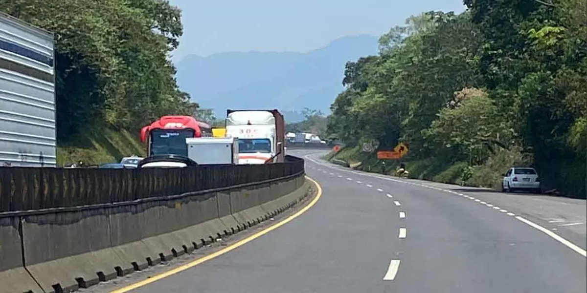 Tras diálogo, levantan bloqueo en la autopista México-Tuxpan