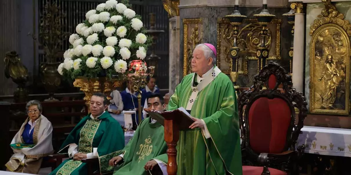 Reforzar tejido social ante la violencia que se vive en el mundo, pide arzobispo de Puebla