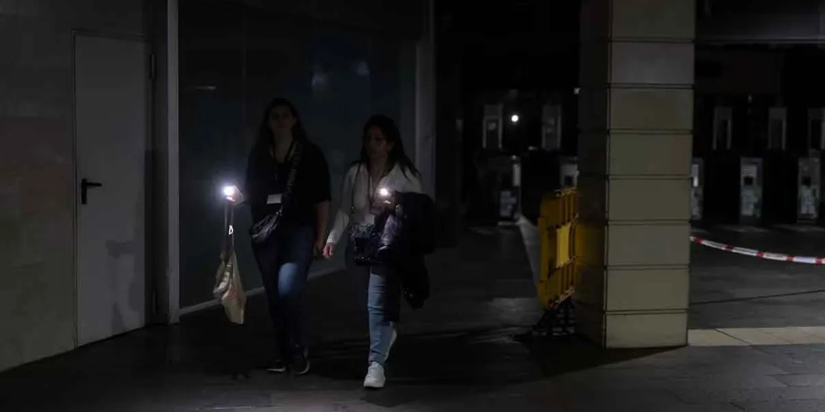 Corte eléctrico masivo en España afecta a millones y cruza fronteras