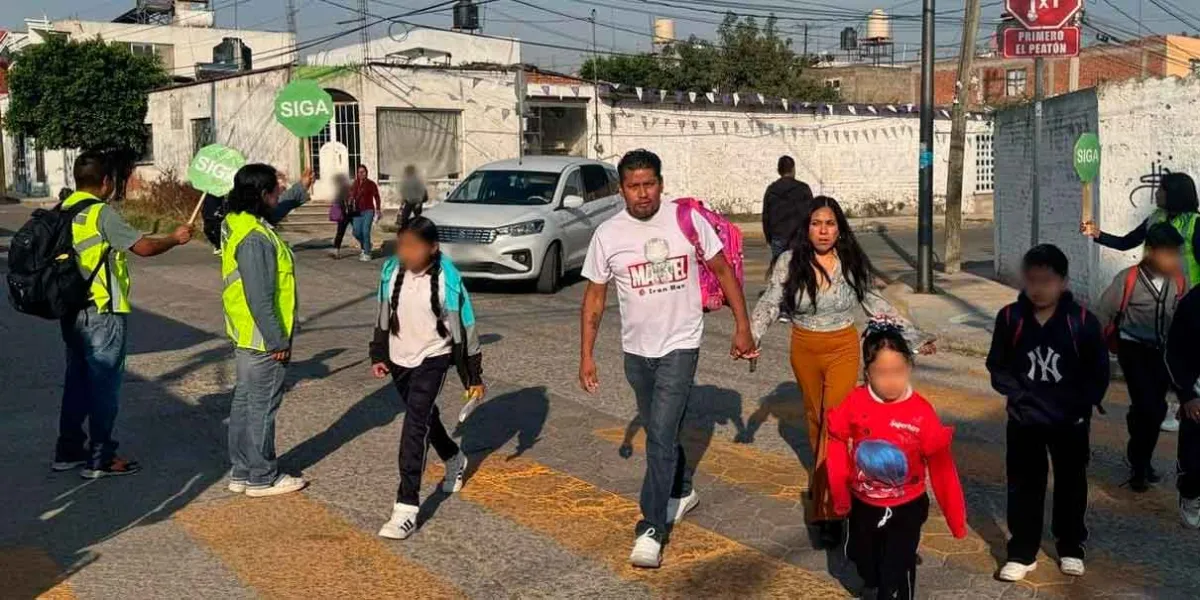 -Derivado de un estudio técnico y diagnóstico de la comunidad educativa, se diseñó una propuesta vial integral que permitió la rehabilitación de bahías destinadas al ascenso y descenso de estudiantes