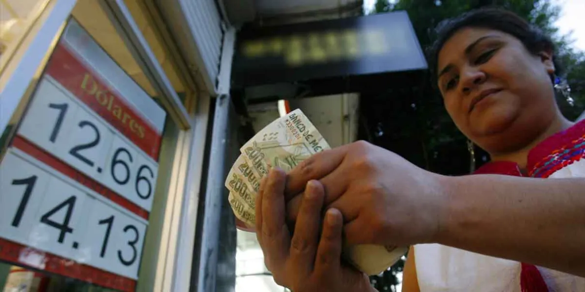 Banxico reporta caída histórica de remesas por incertidumbre comercial en EU