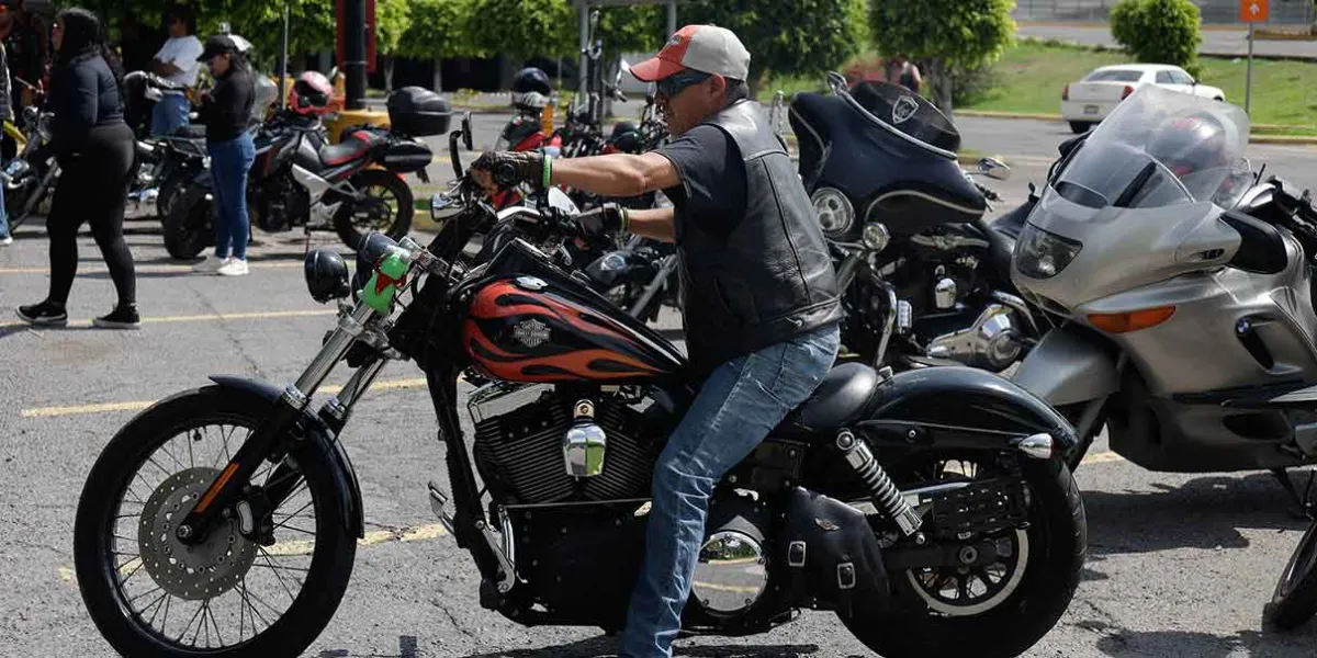 Motociclistas de Puebla exigen diálogo sobre la Ley Chaleco tras protestas en casetas