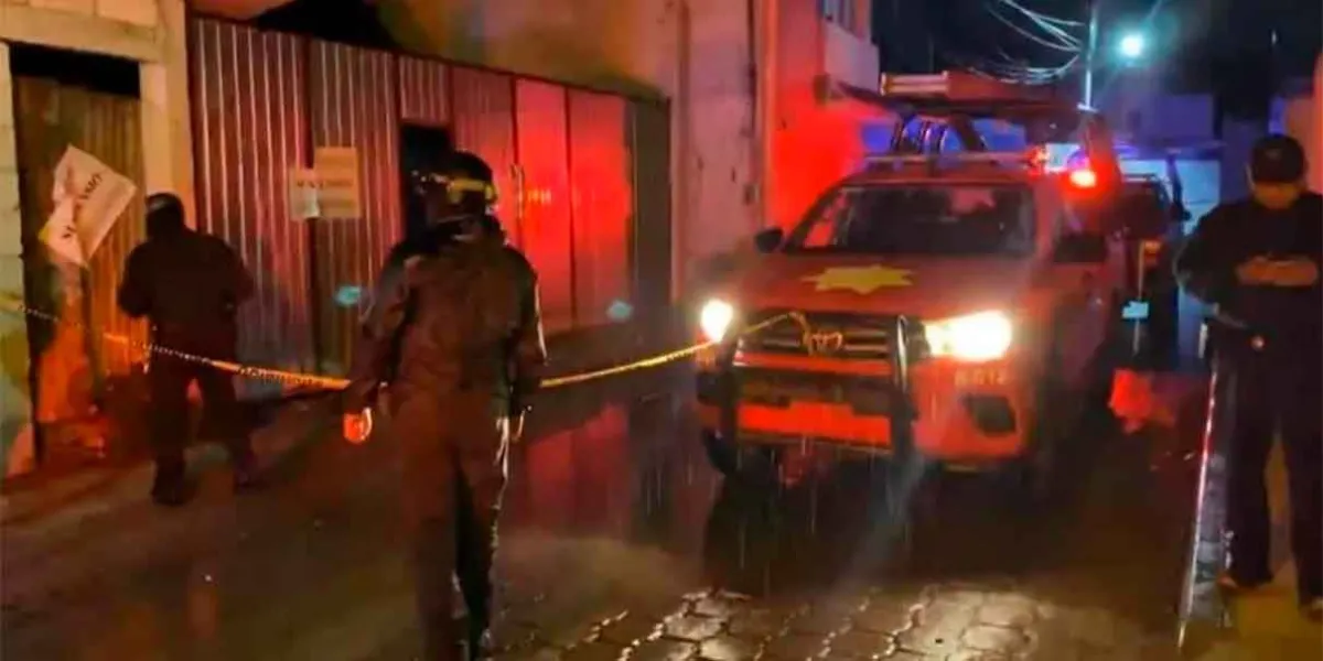 Discusión entre dos hombres termina en tragedia: caen a pozo de 20 metros en San Lorenzo Teotipilco