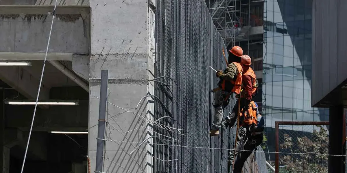 Puebla registra desempeño mixto en la industria de la construcción durante abril de 2025