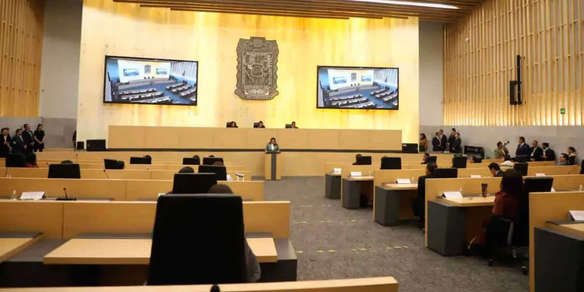 La presidenta del Congreso local, Laura Artemisa García Chávez informó que el incremento de iniciativas aprobadas del primero al tercer período ordinario de sesiones creció más del 50 por ciento.  Desglosó que en el primero fueron aprobadas 20 iniciativas, para el segundo 31 iniciativas, y este que concluyó el pasado 15 de julio fueron 53 las iniciativas aprobadas.  Laura Artemisa García Chávez reconoció que detrás de estos números existe un trabajo arduo de diputados, porque cada iniciativa requiere de un 