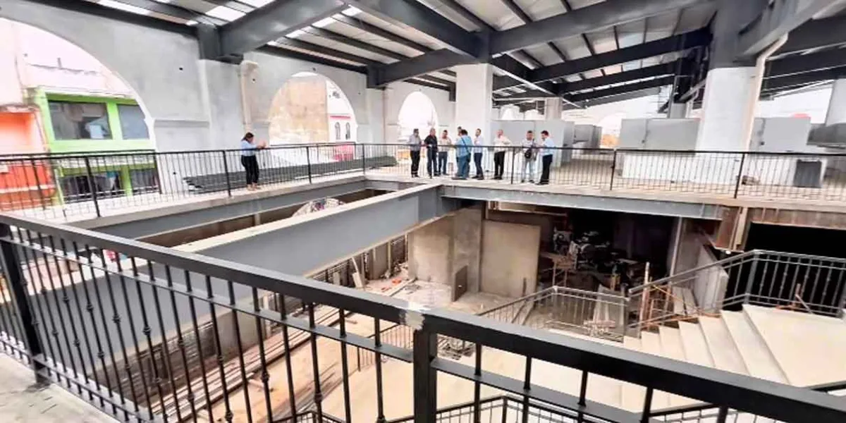 Rogelio López supervisó obras del nuevo mercado municipal de Huauchinango