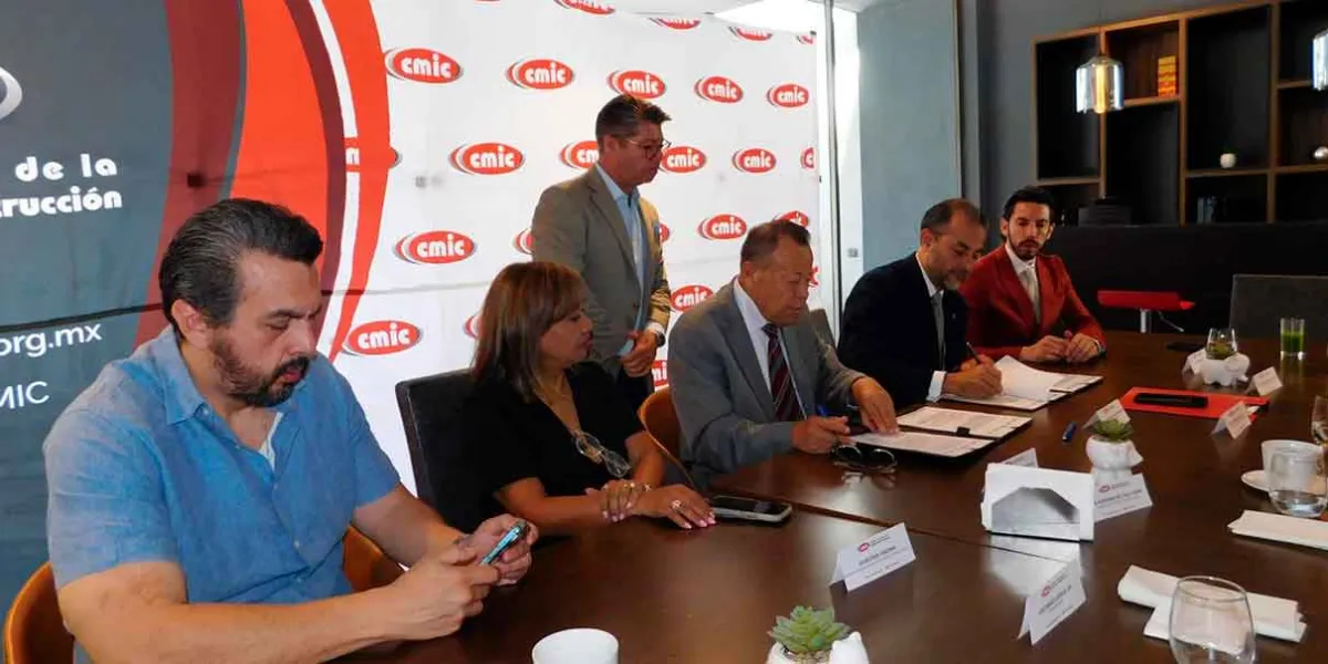 CMIC Puebla e IPAM impulsan reinserción laboral de migrantes en el sector construcción
