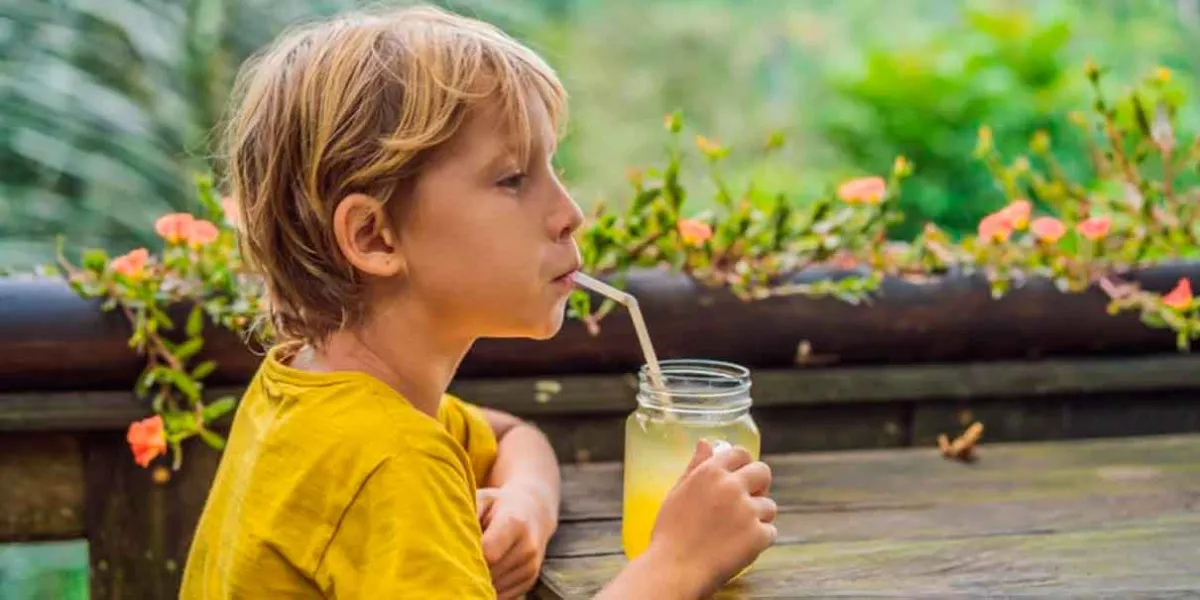 Edulcorantes y pubertad precoz: estudio taiwanés alerta sobre riesgos en niños