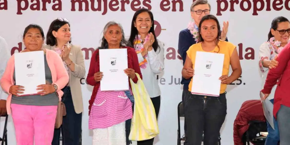 59 ejidatarias de Atlixco recibieron títulos de propiedad