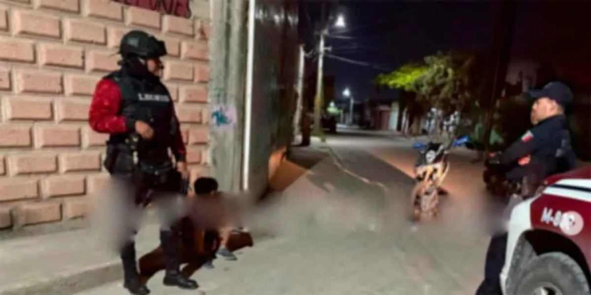 Menor de edad es abandonado por taxista en Santiago Miahuatlán; su patrón pidió el servicio
