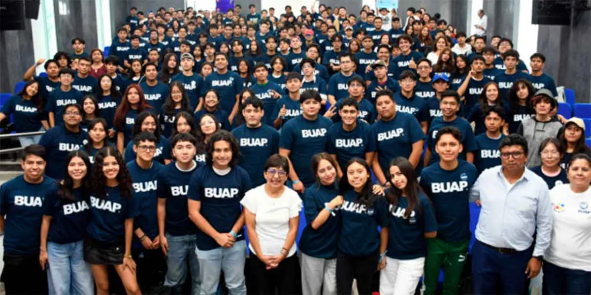La Rectora Lilia Cedillo da bienvenida a nuevos estudiantes en Derecho y Economía de la BUAP