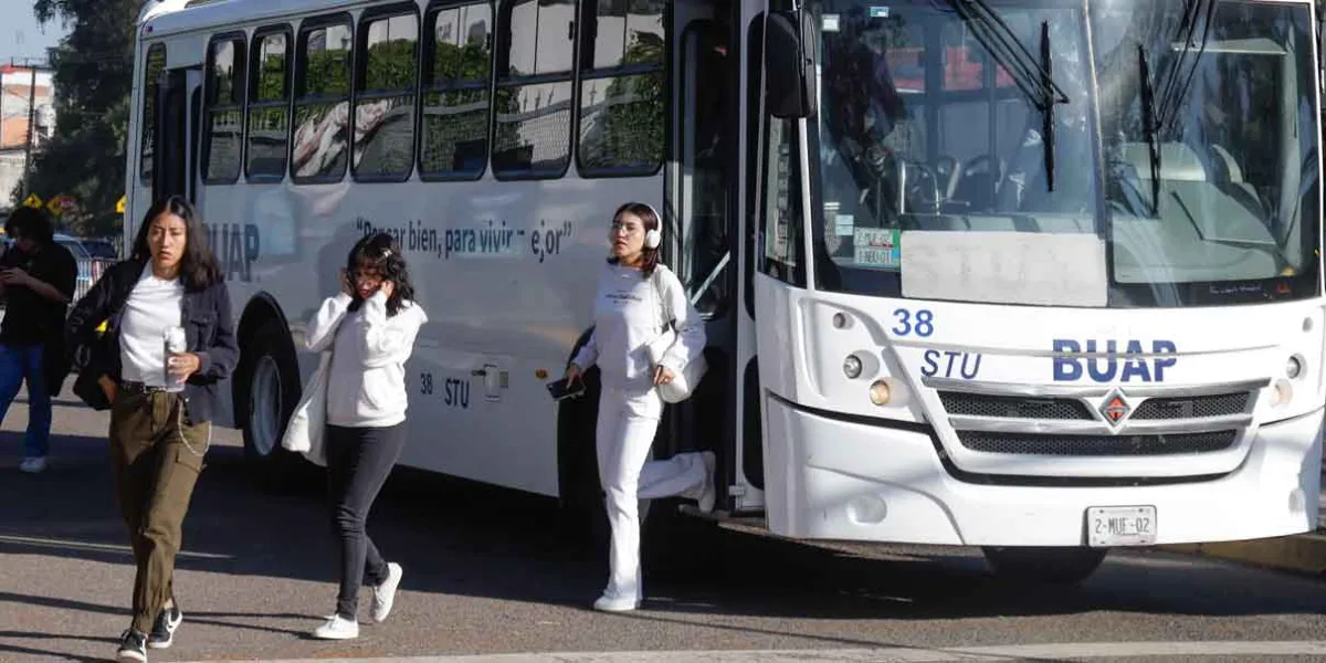 Regresan miles a clases en la BUAP; hoy también iniciaron inscripciones de nuevo ingreso 