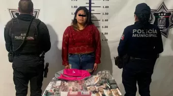 En Texmelucan, mujer es detenida por robar en tienda de autoservicio