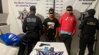 Tras asaltar a dos menores de edad, dos sujetos fueron detenidos en Texmelucan