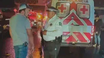 Motociclista terminó en el hospital tras derrapar en bulevar de Xicotepec
