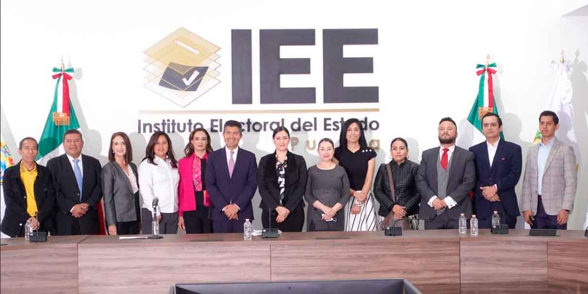 Alianza “Mejor rumbo para Puebla” registró su plataforma electoral ante el IEE