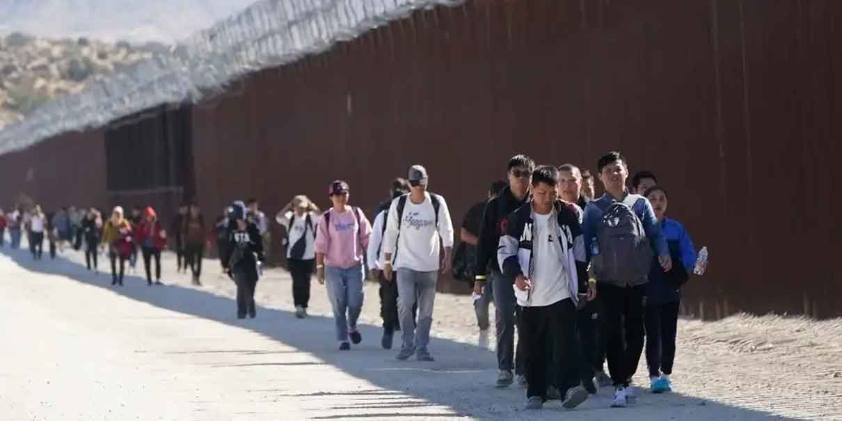 Hay 327 migrantes poblanos deportados en la frontera con Estados Unidos