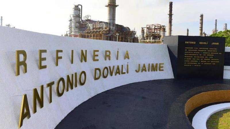 49 escuelas respiran cóctel tóxico por refinerías