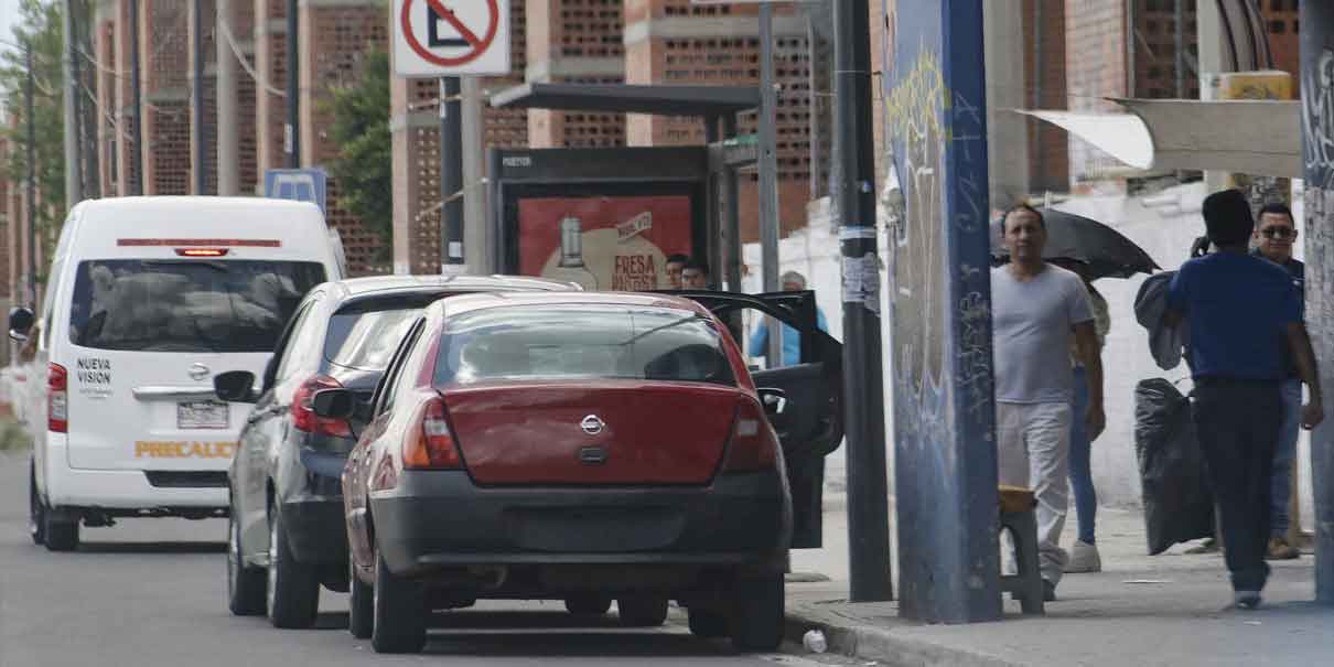 Movilidad metió al Periférico más transporte público para eliminar taxis pirata