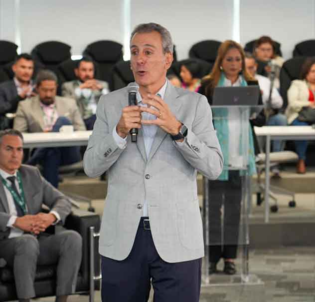 Acude José Chedraui al Foro “Diálogo con Candidatos 2024” del CCE