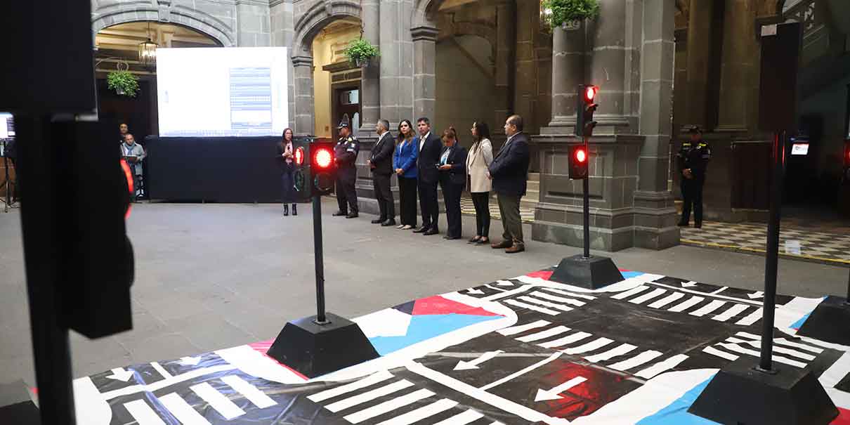 Agiliza la circulación nueva red de semaforización en 9 vialidades de Puebla capital