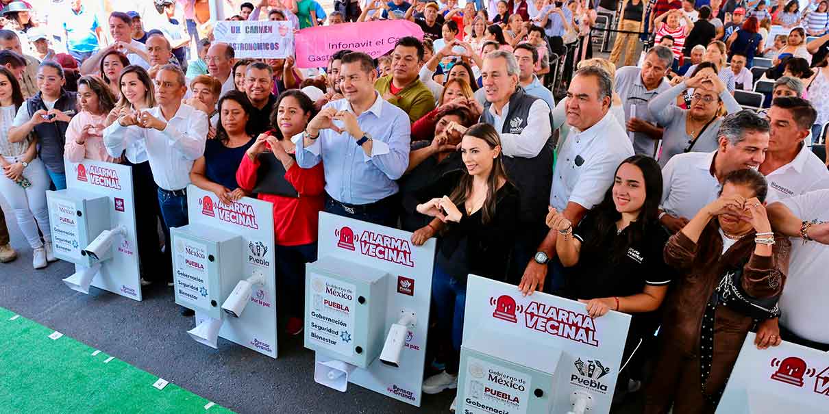 Entregan alarmas vecinales 