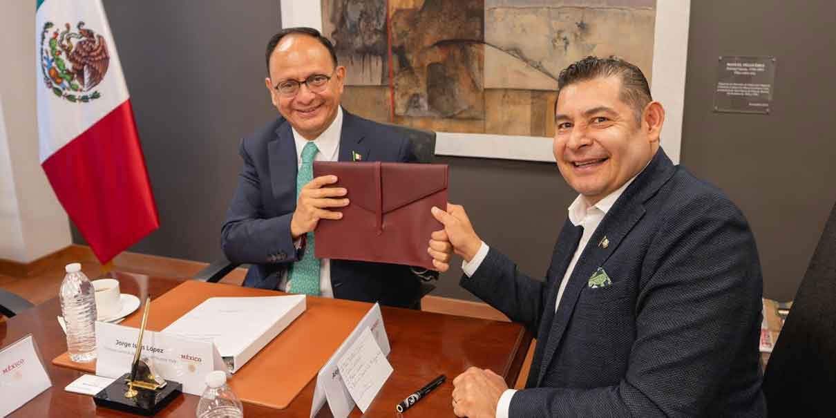 Armenta asegura colaboración con Universidad de Nueva York para beneficio de jóvenes poblanos