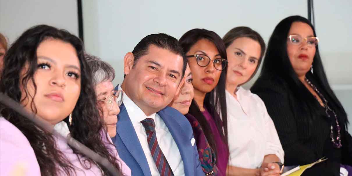 Armenta escucha La Voz de Todas herramienta de impulso en Puebla.jpg