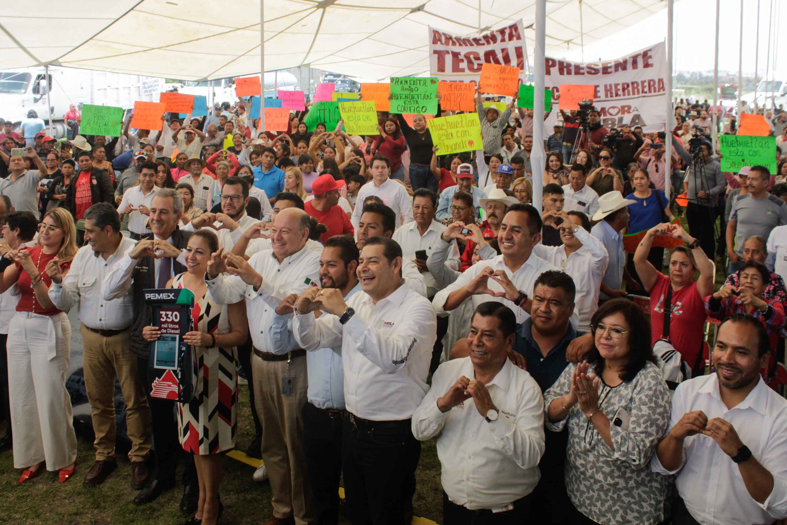 Arranca rehabilitación de la carretera Totimehuacan–San Baltazar Tetela con apoyo de PEMEX