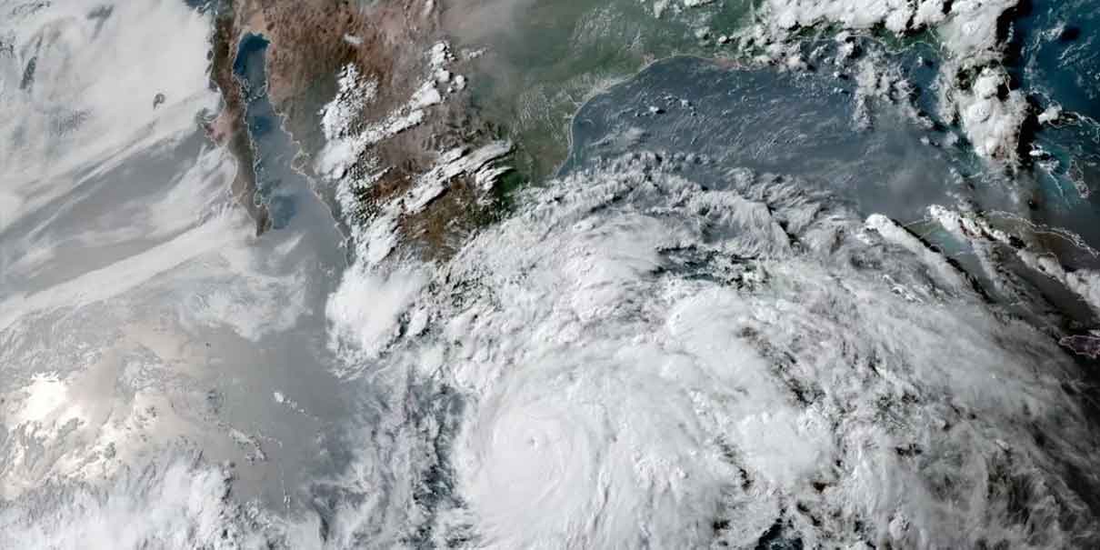 Así impactó huracán Erick ferozmente la bahía de Puerto Escondido