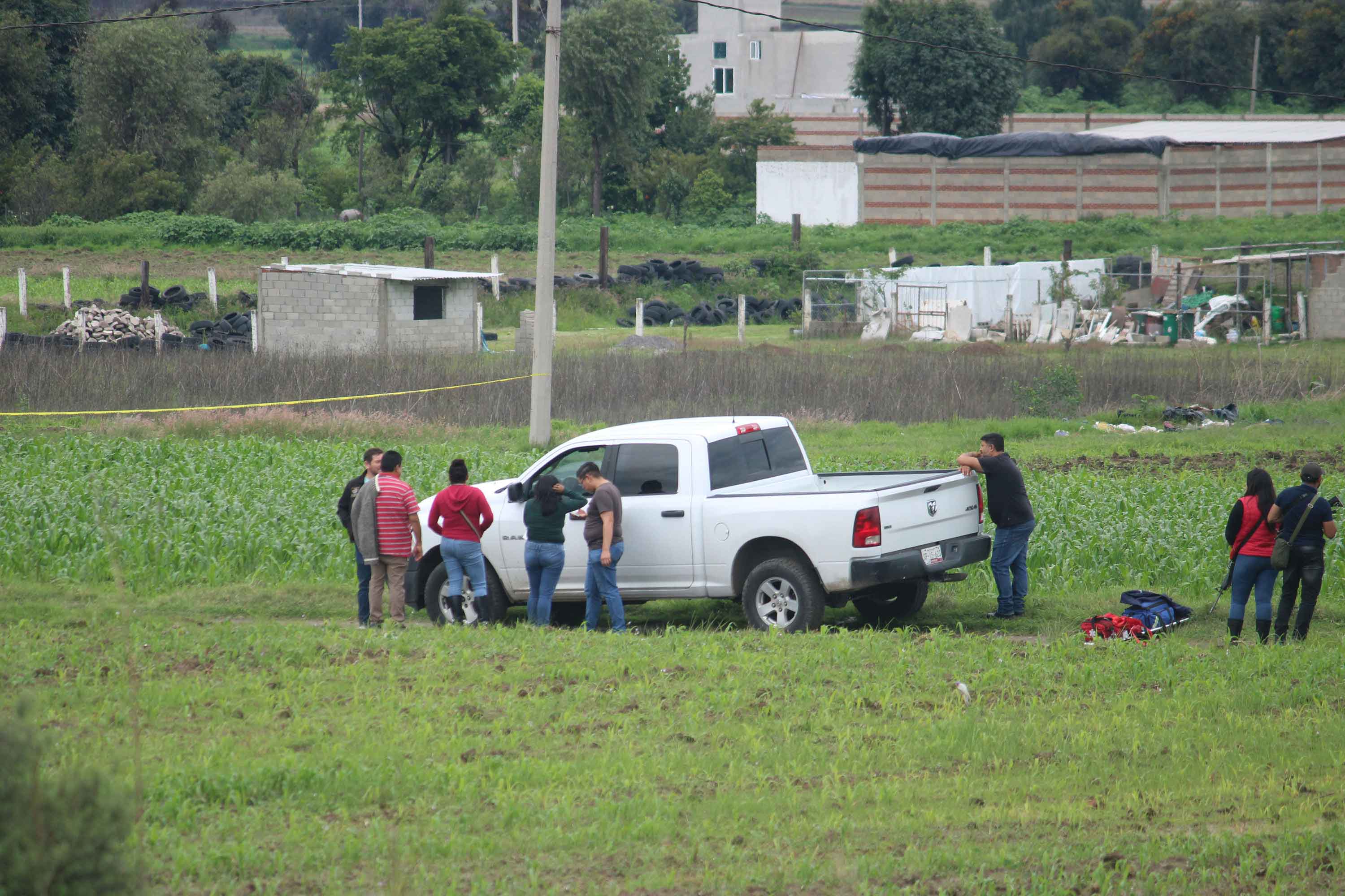 Durante revisión de auto abandonado en Coronango explotó y lesionó a policía