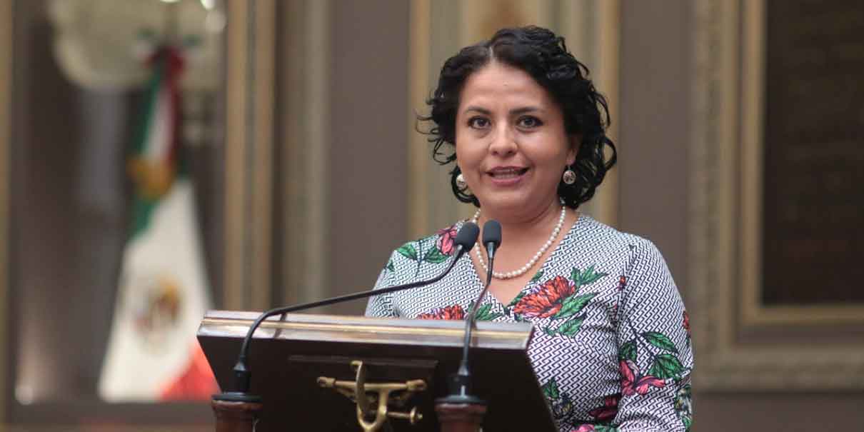 Azucena Rosas