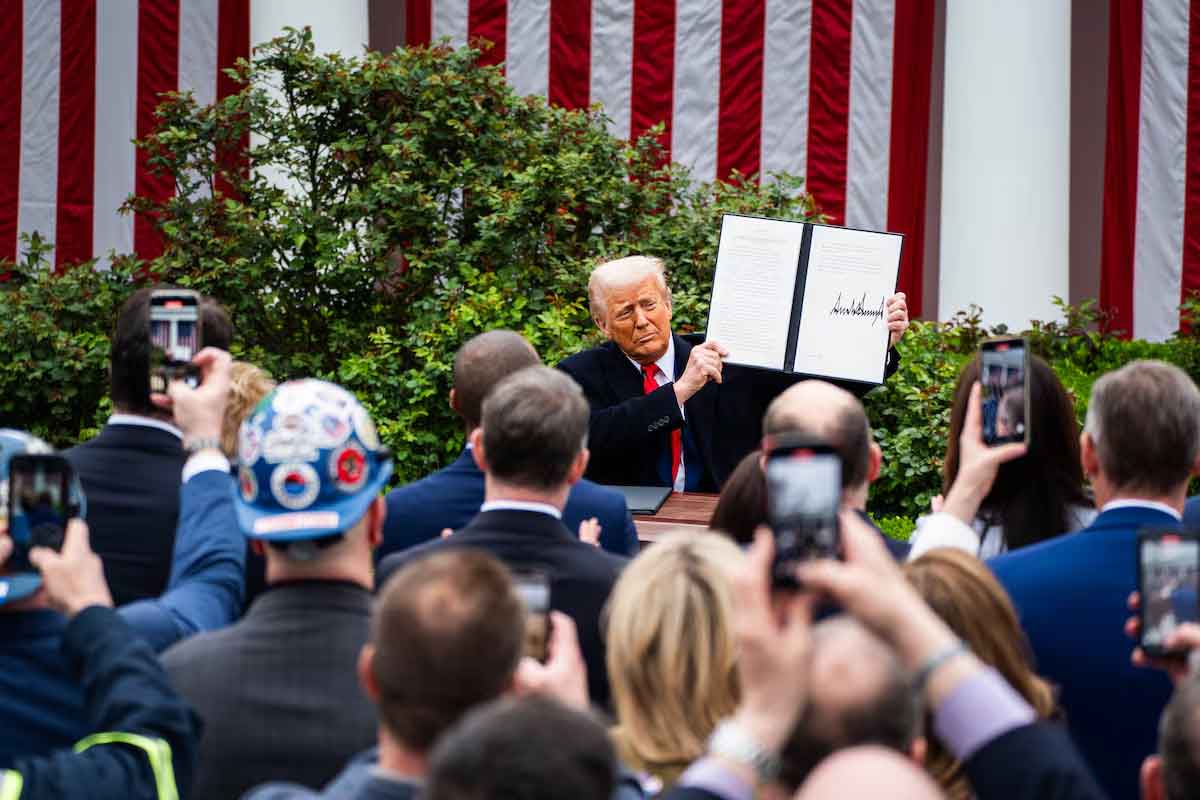 Brasil responde a aranceles del 50% de Trump con protestas y amenaza de represalias