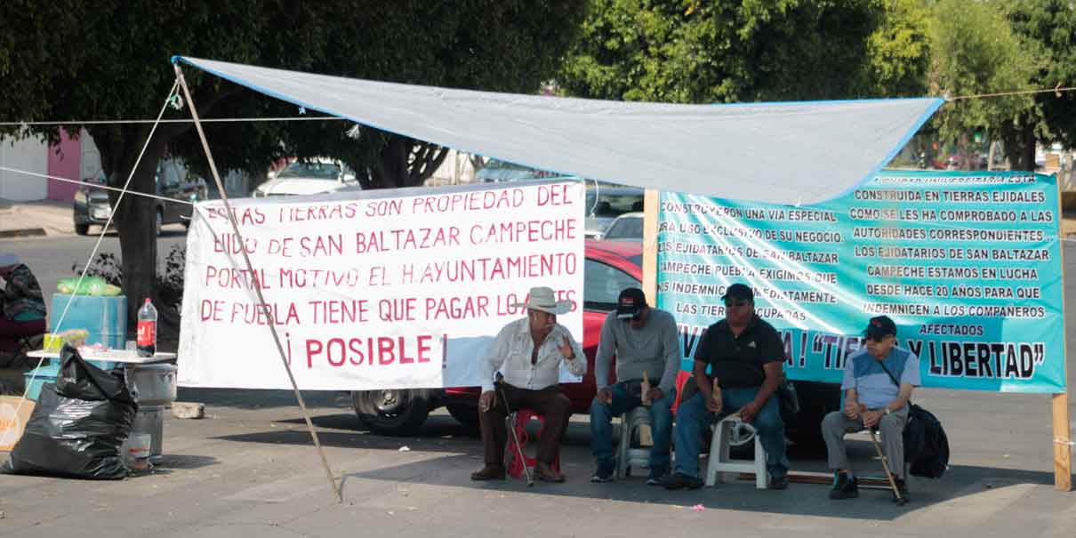 Bulevar Valsequillo y avenida Las Torres sin paso, sigue el bloqueo de ejidatarios