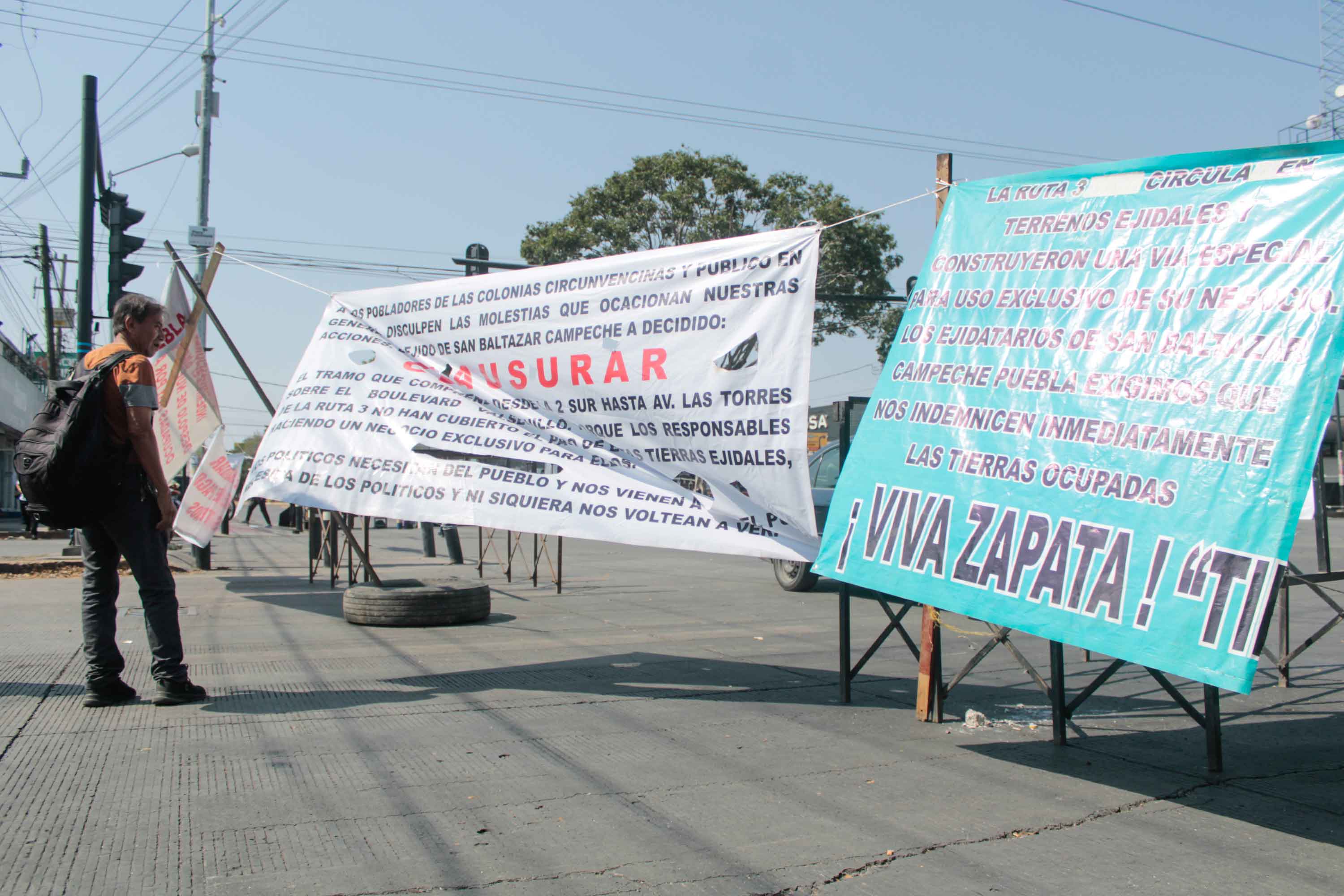 Bulevar Valsequillo y avenida Las Torres sin paso, sigue el bloqueo de ejidatarios