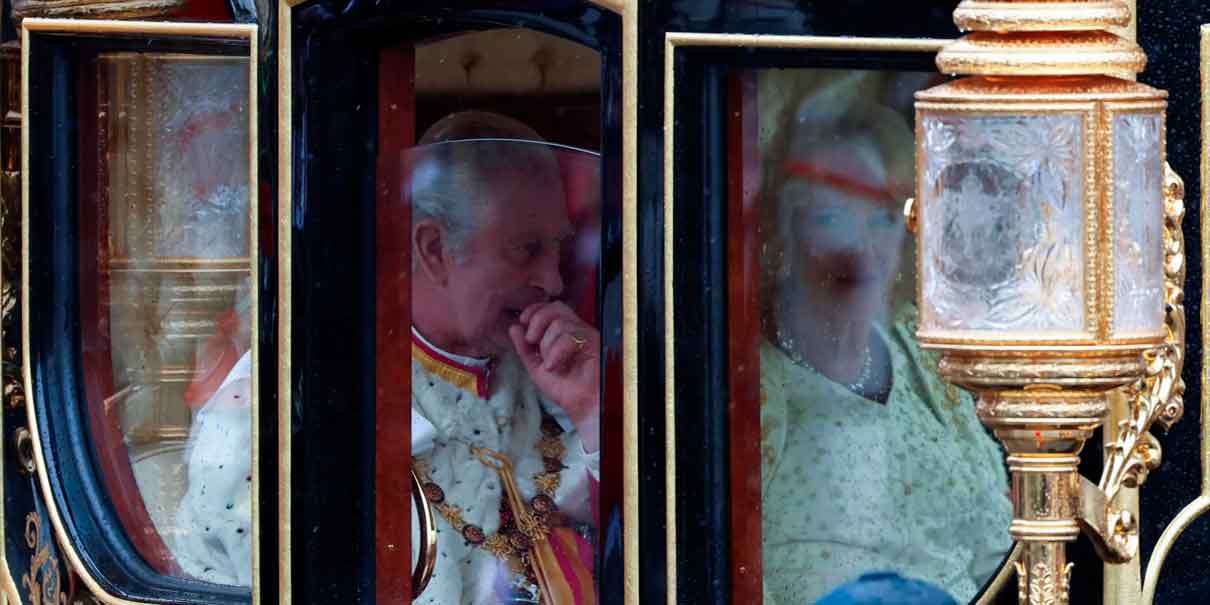 Carlos III llega al trono con Camila, su verdadero amor