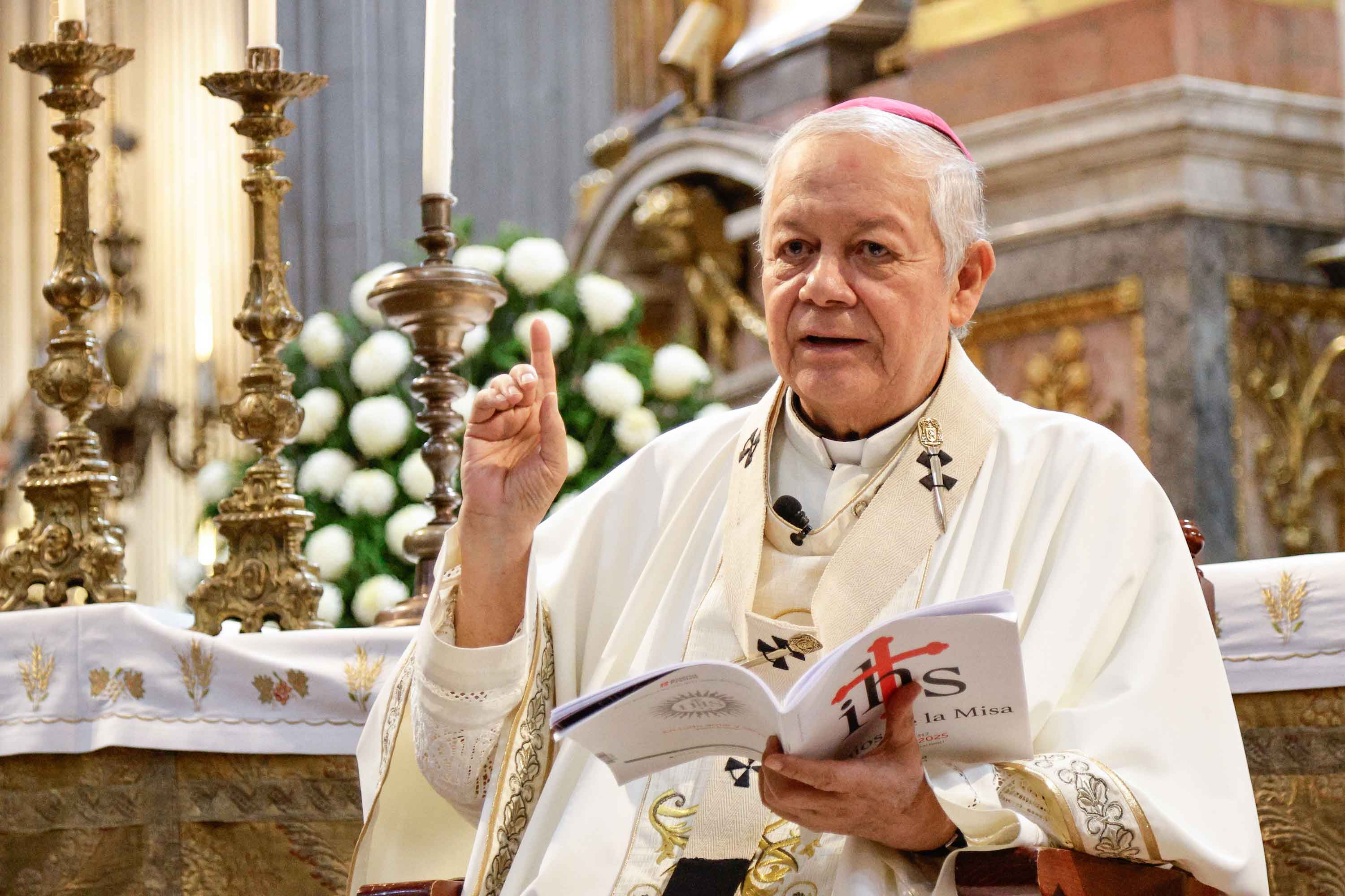Celebran Corpus Christi con procesión y misa en Catedral de Puebla