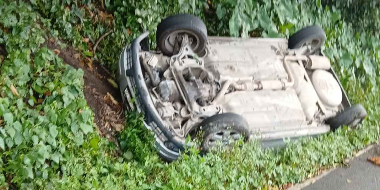 Fatal choque y volcadura en la Sierra Norte