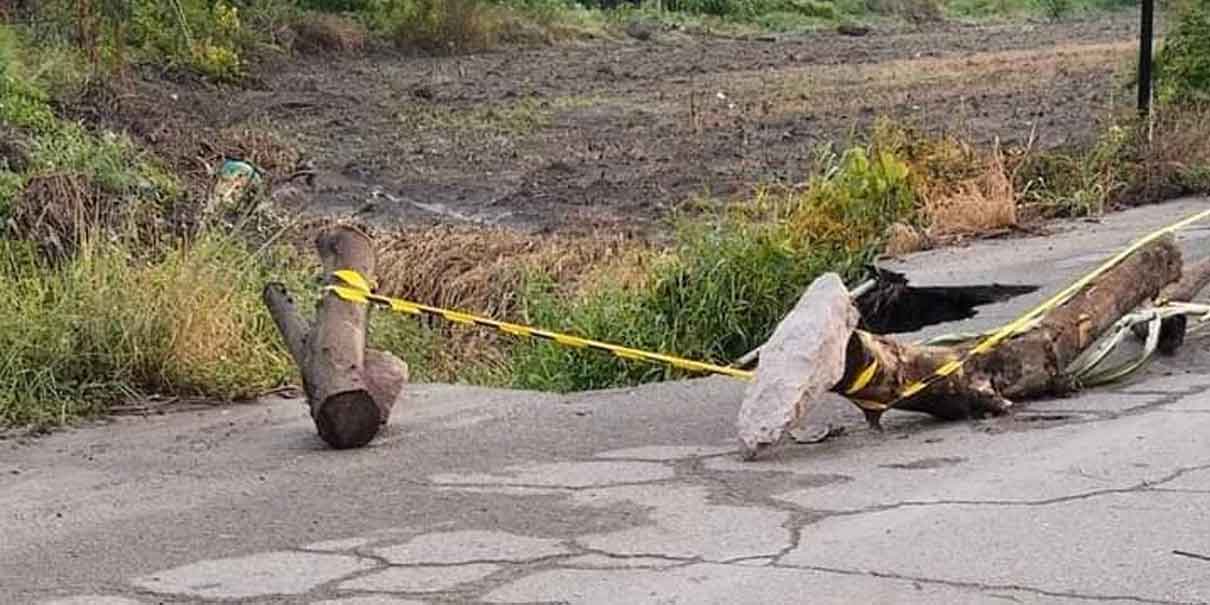 Tras intensas lluvias colapsa puente que une a Chietla con Tecolacio