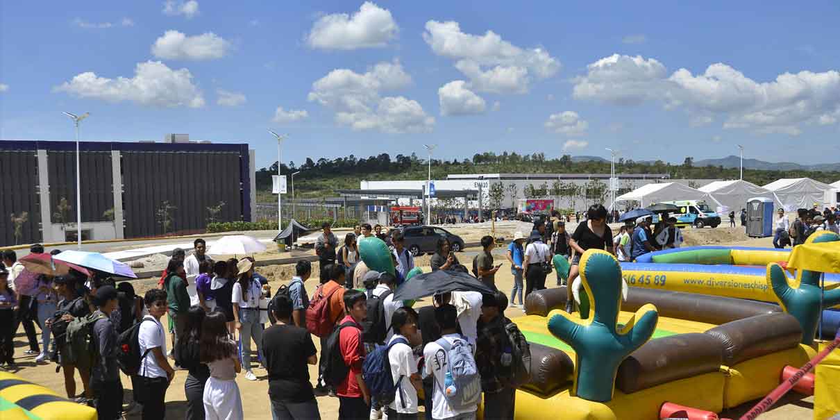 Con la Feria de Bienvenida comienza la experiencia universitaria en CU2