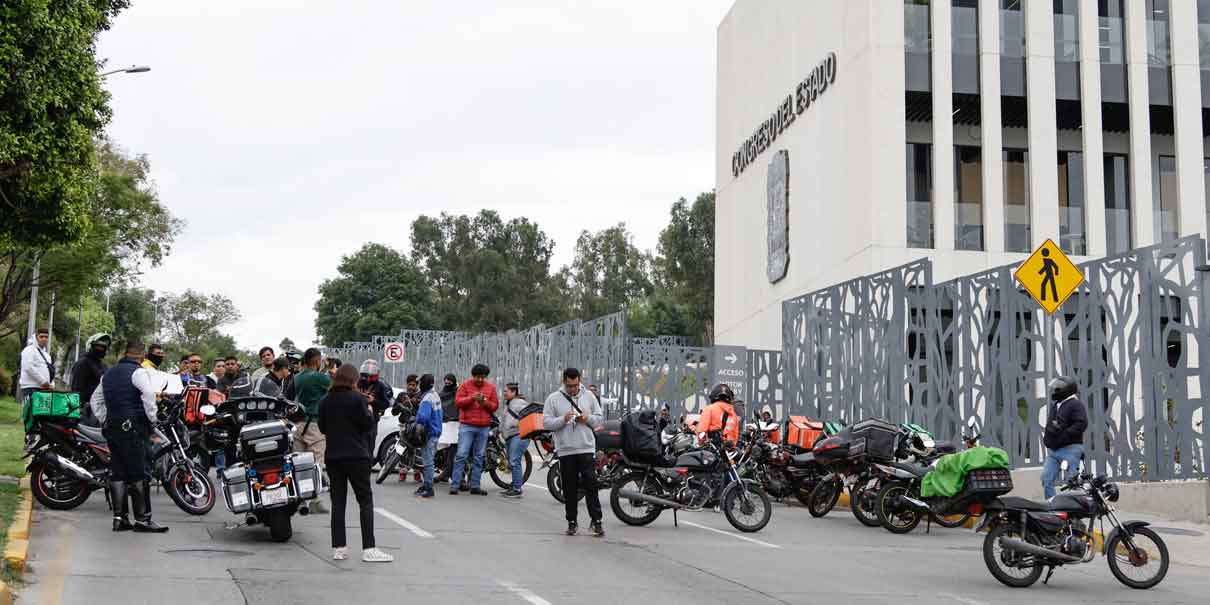 Manifestaciones de motociclistas para detener la Ley Chaleco en Puebla
