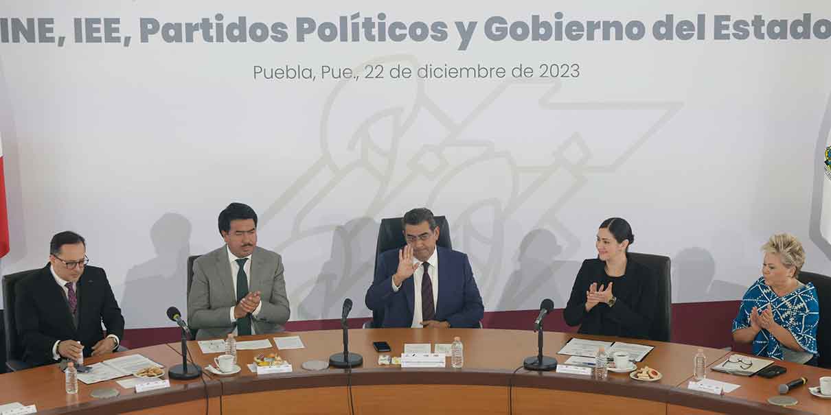 Crean pacto partidos, órganos electorales y autoridades de Puebla para una elección en paz