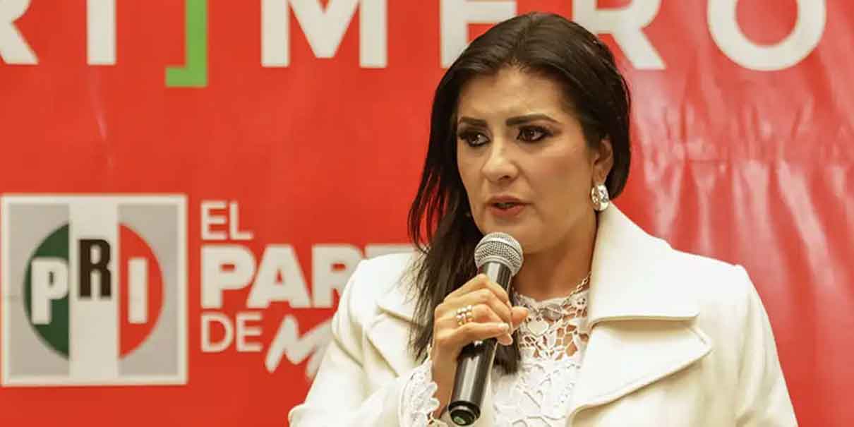 Delfina Pozos alza la mano para dirigir al PRI en Puebla