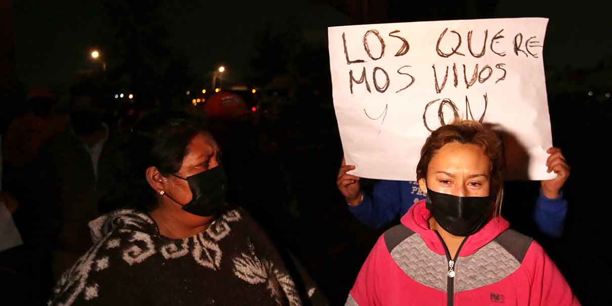 Denuncian secuestro y bloquean la autopista Puebla-Orizaba en Villa Frontera