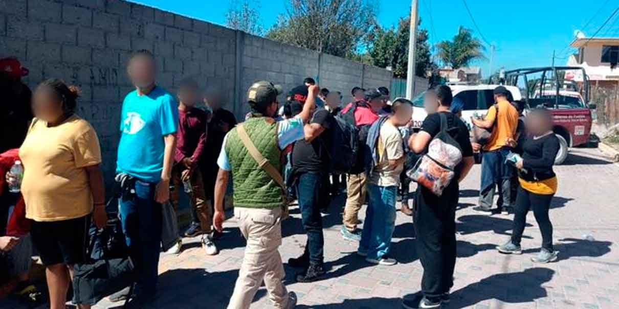 200 migrantes fueron descubiertos al intentar cruzar Puebla escondidos en un camión