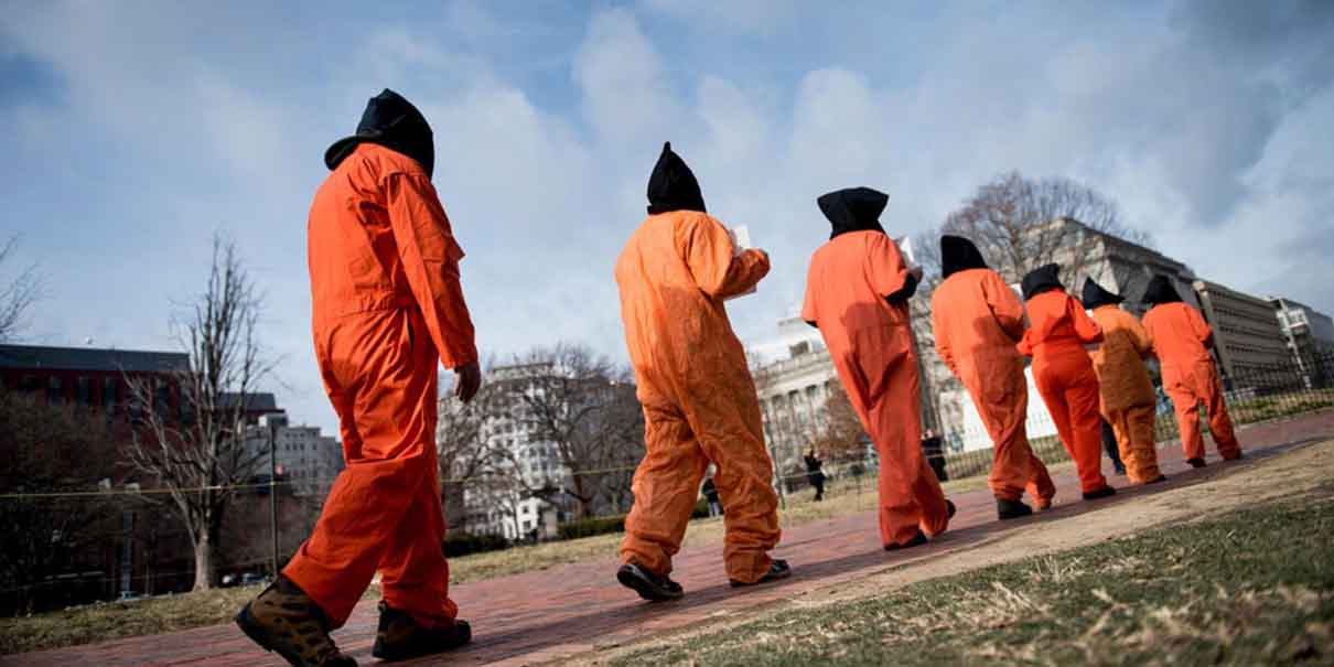 Trump alista centro de detención en Guantánamo para 30 mil migrantes; albergará "lo peor de lo peor"