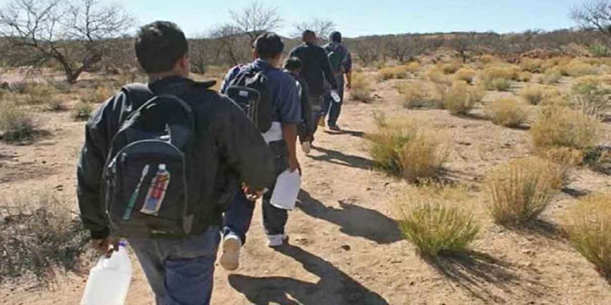 Aprovechan polleros deportaciones masivas de Trump para extorsionar a migrantes