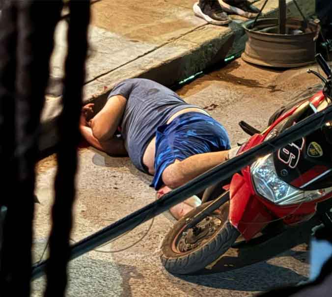 Sicarios asesinan a motociclista en pleno cruce de calles en Texmelucan